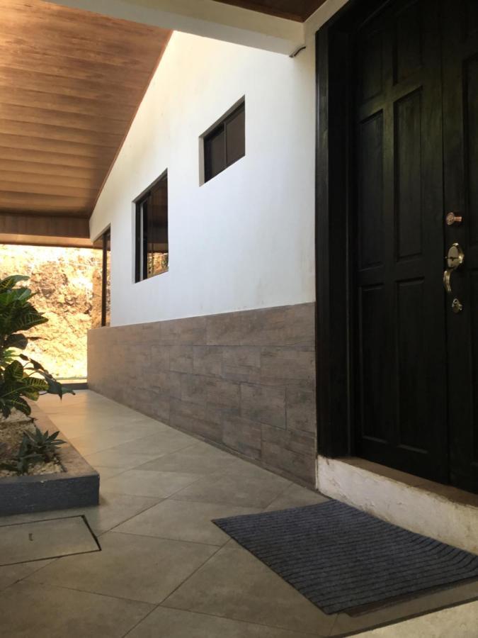 Готель Brand New House Alajuela Near The Airpor Екстер'єр фото